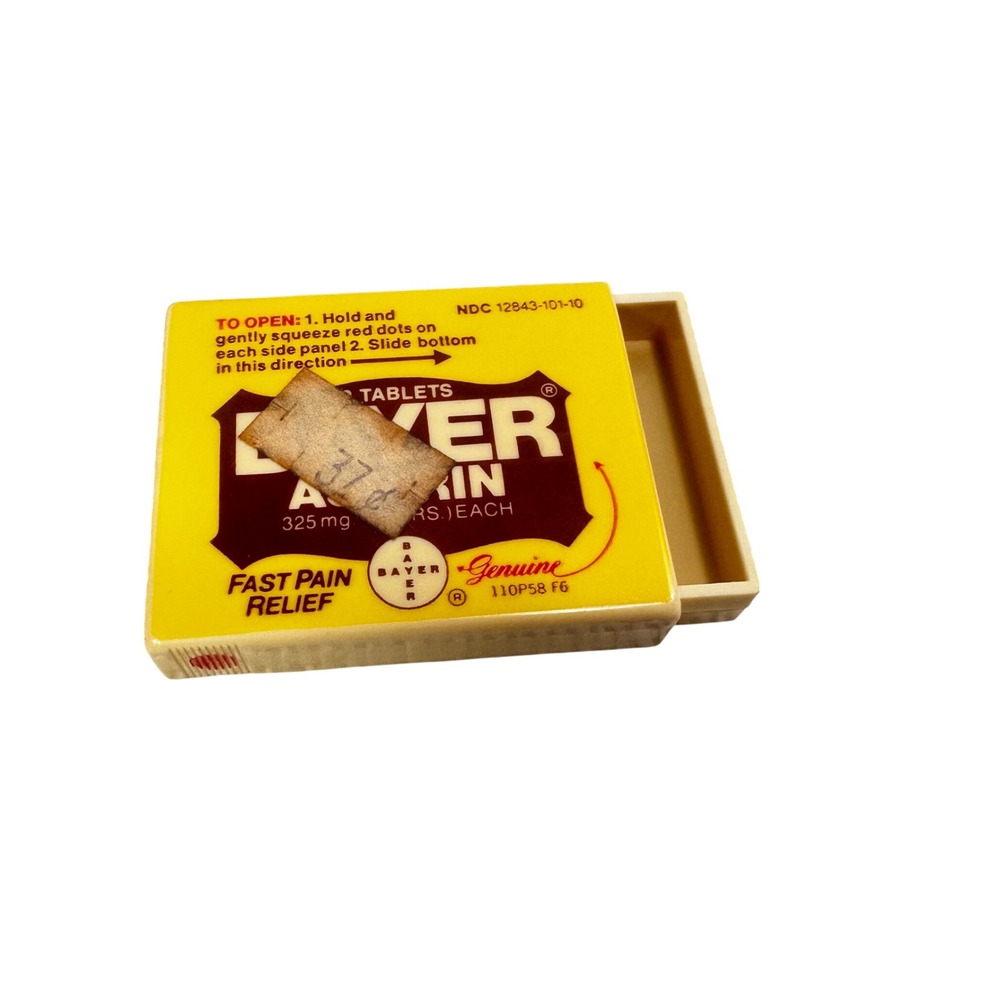Vintage 1985 Bayer Aspirin‎ Pocket Travel Dispenser Empty Sliding Plastic Case
